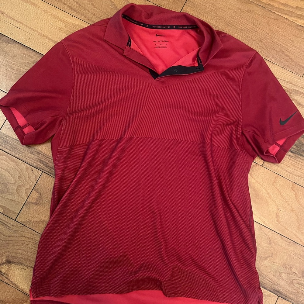 Nike Tiger Woods Dri-FIT Polo Size Medium